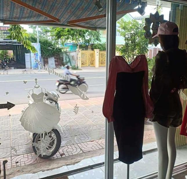 Sang shop đồ, mặt tiền đường Trần Hưng Đạo, Tp. Bà Rịa.