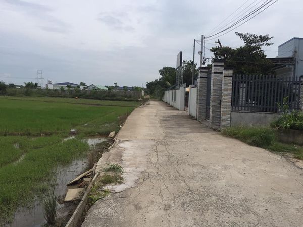 Cần bán lô đất đường nhánh Nguyễn An Ninh, phường Long Hương, Tp. Bà Rịa.