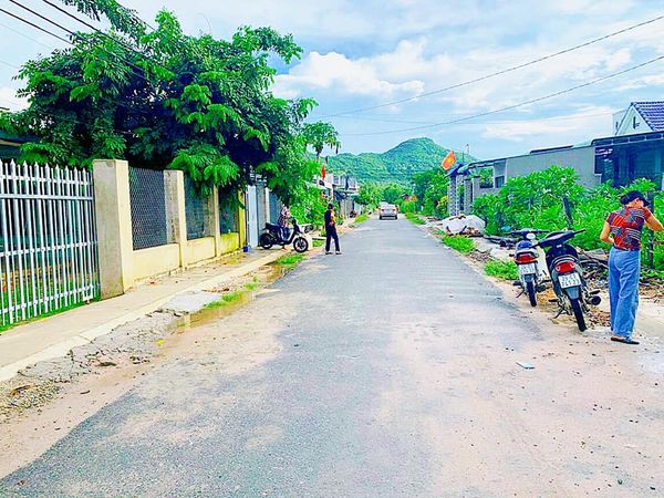 Cần bán nhà 2 mặt tiền xã Tam Phước, huyện Long Điền.