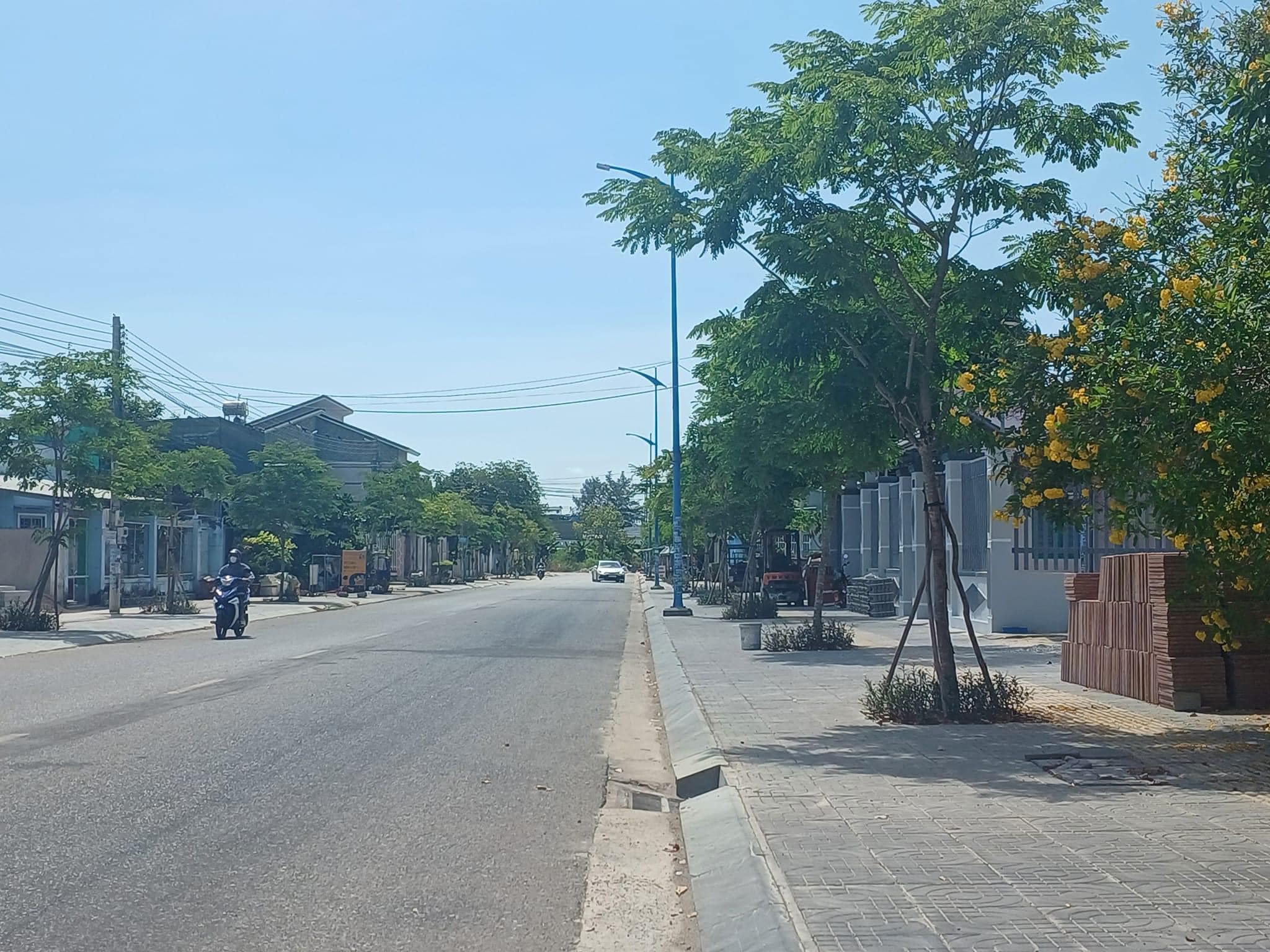 Bán đất góc 3 mặt tiền đường số 16 trung tâm huyện Long Điền