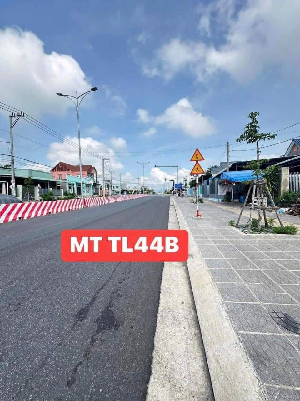 Bán lô đất đẹp 2 mặt tiền đường Tỉnh lộ 44B xã Tam Phước, huyện Long Điền.