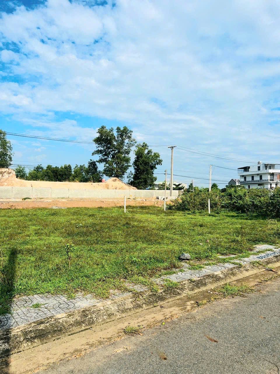 Cần bán nhanh đất KDC Lan Anh 1 mở rộng, xã Hòa Long - TP Bà Rịa