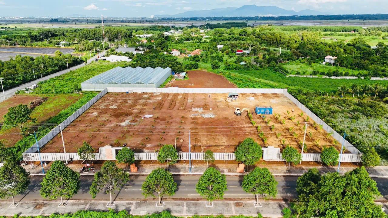 CẦN BÁN LÔ ĐẤT 2645m² NGAY TRUNG TÂM HÀNH CHÍNH HUYỆN LONG ĐẤT