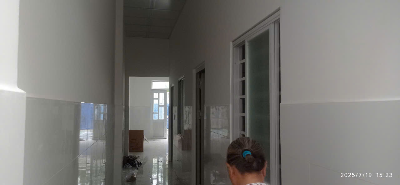 Nhà cho tbue nguyên căn san đậu xe rộng rãi thoáng mát Diện tích 125 m2 .