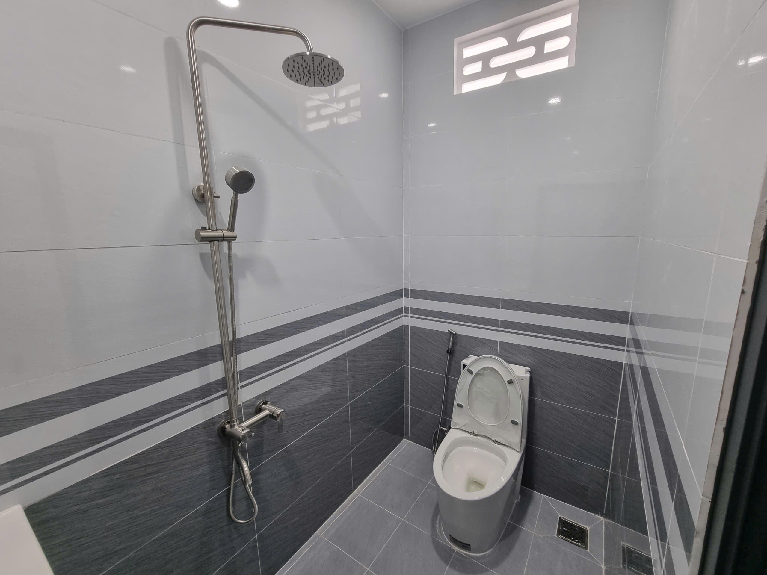 NHÀ MỚI ĐẸP – GIÁ TỐT TRUNG TÂM LONG ĐIỀN, TP.HCM