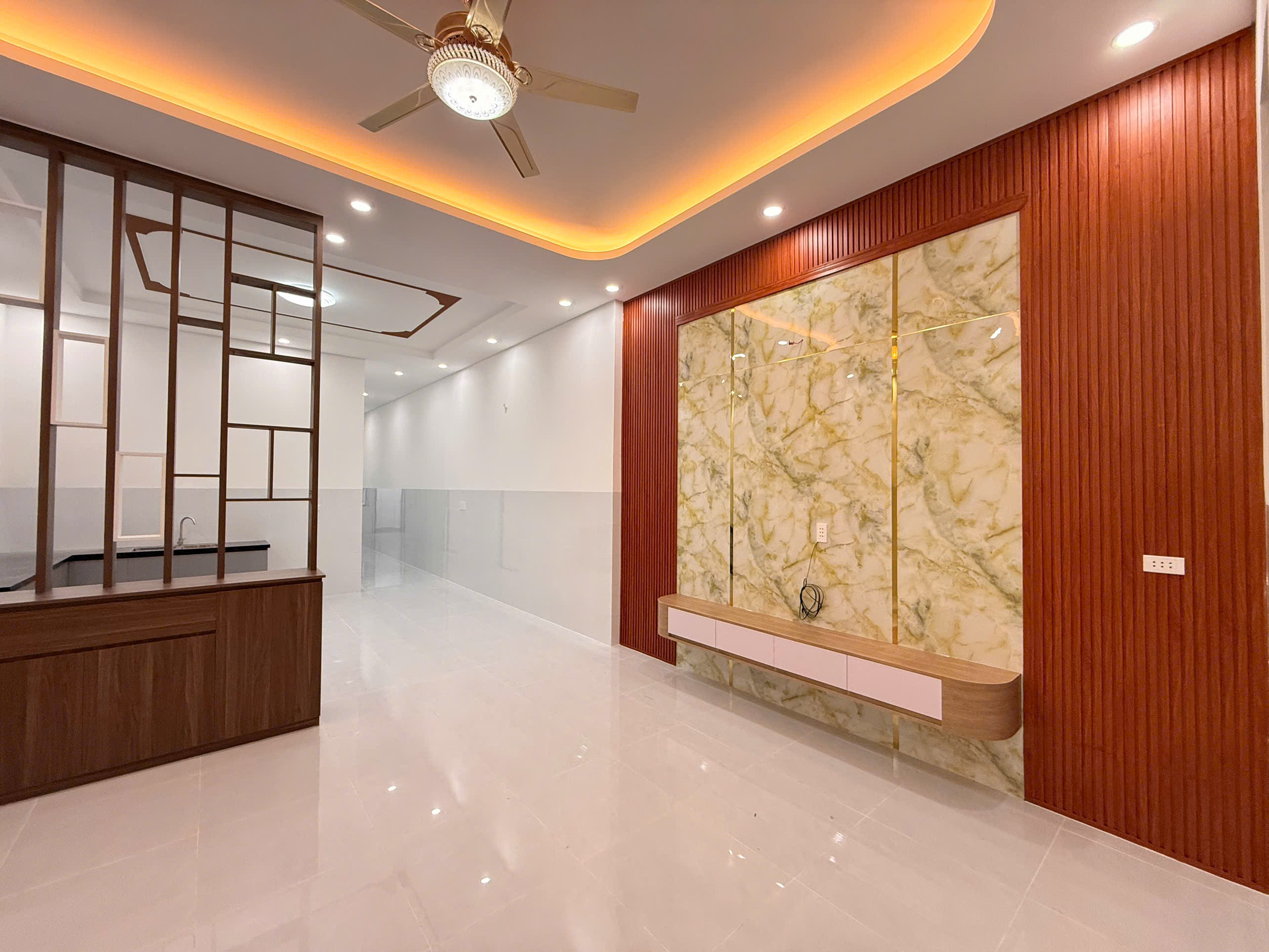 NHÀ MỚI ĐẸP – GIÁ TỐT TRUNG TÂM LONG ĐIỀN, TP.HCM