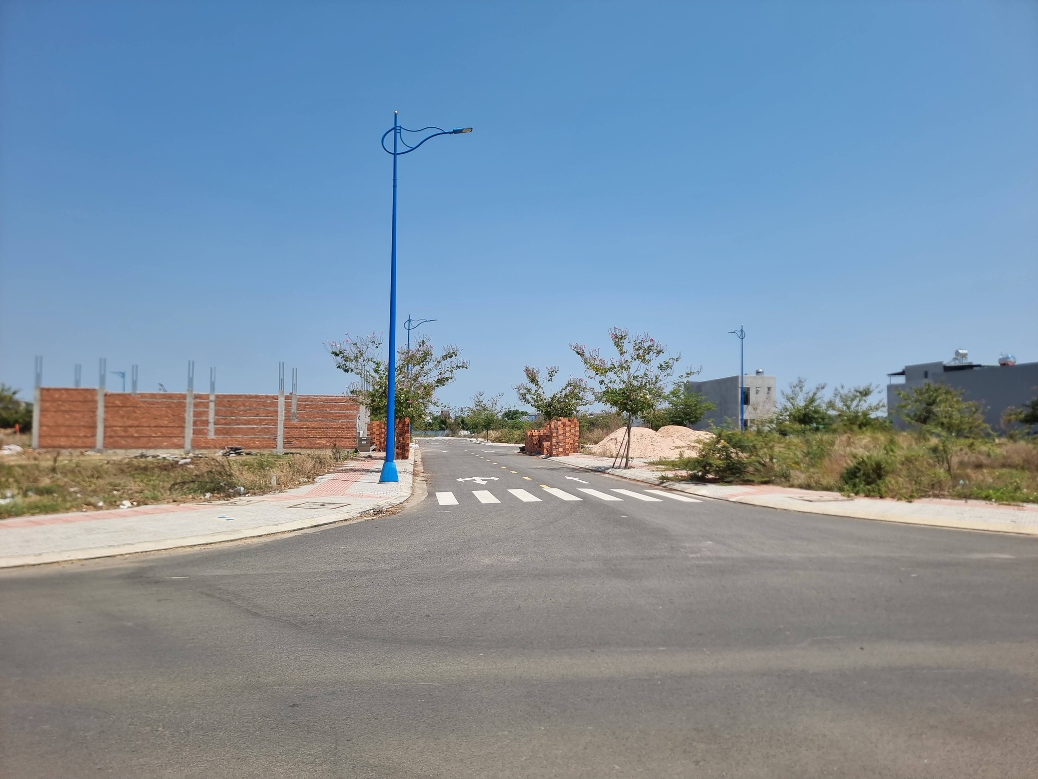 ĐẤT GÓC 2 MẶT TIỀN – TRỤC CHÍNH 26M – KHU TĐC PHƯỜNG TAM LONG