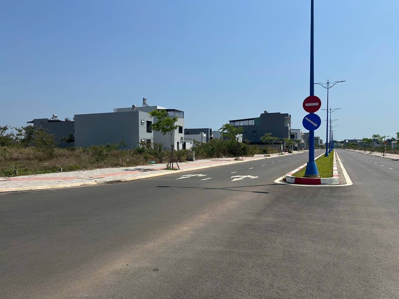 ĐẤT GÓC 2 MẶT TIỀN – TRỤC CHÍNH 26M – KHU TĐC PHƯỜNG TAM LONG