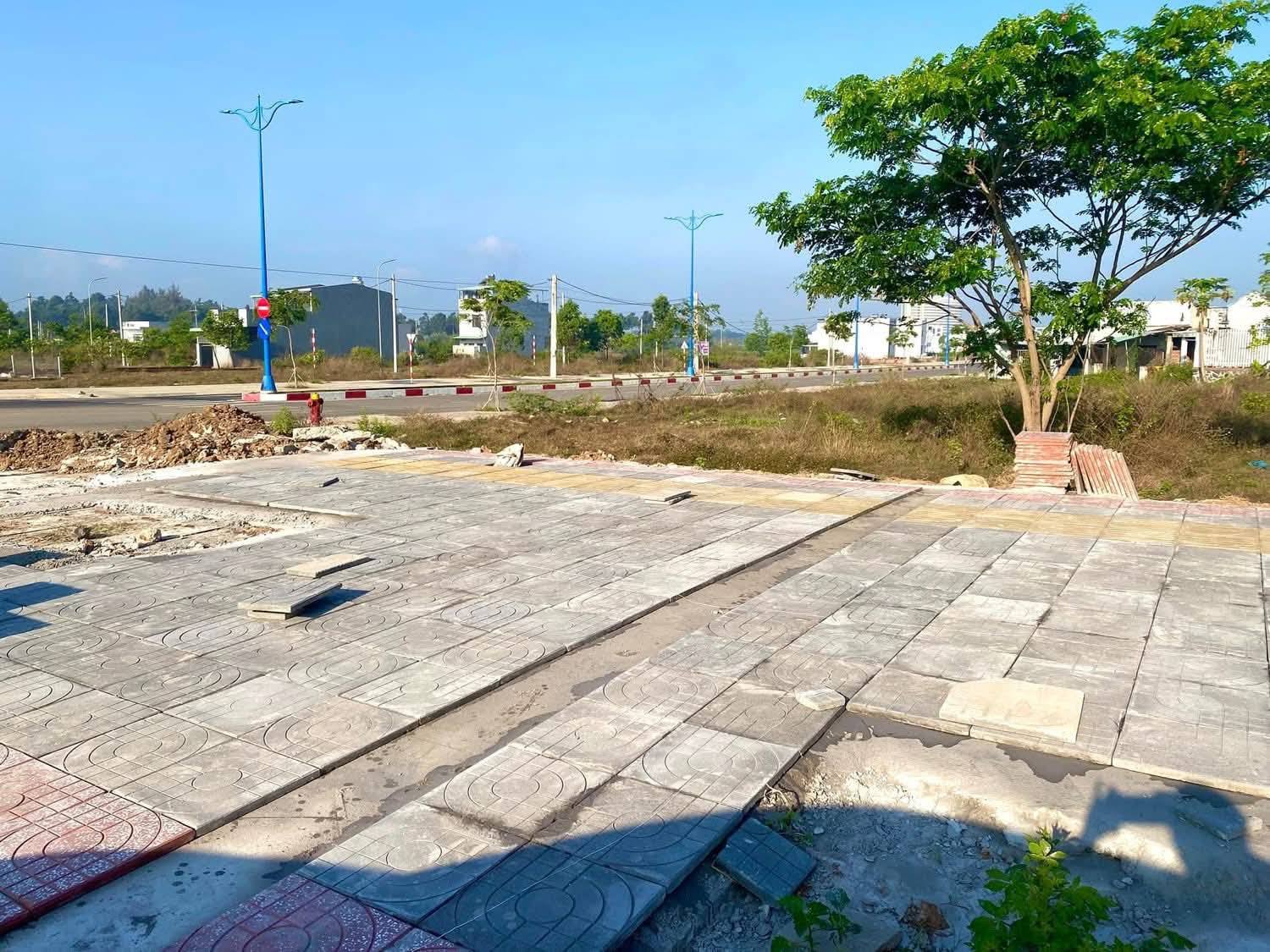 BÁN LÔ ĐẤT 2 MẶT TIỀN ĐƯỜNG LỚN – HÒA LONG, BÀ RỊA