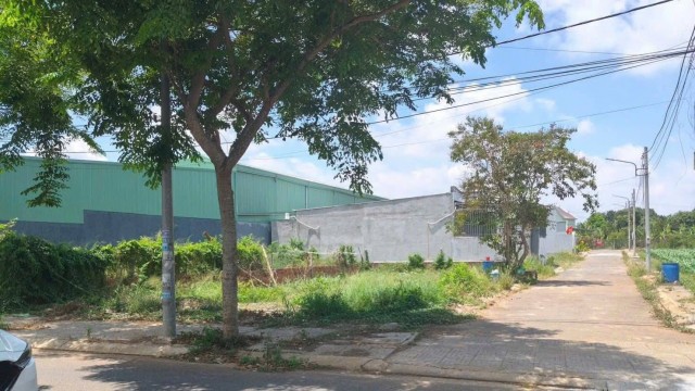 Cần bán lô đất 7m x 17.4m nhánh đường số 9, Long Phước (P. Tam Long, TP.HCM)